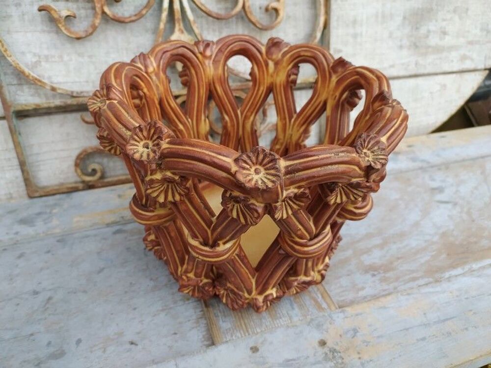 Cache Pot ou Corbeille C&eacute;ramique Ajour&eacute;e Fleurs Gr&egrave;s Décoration