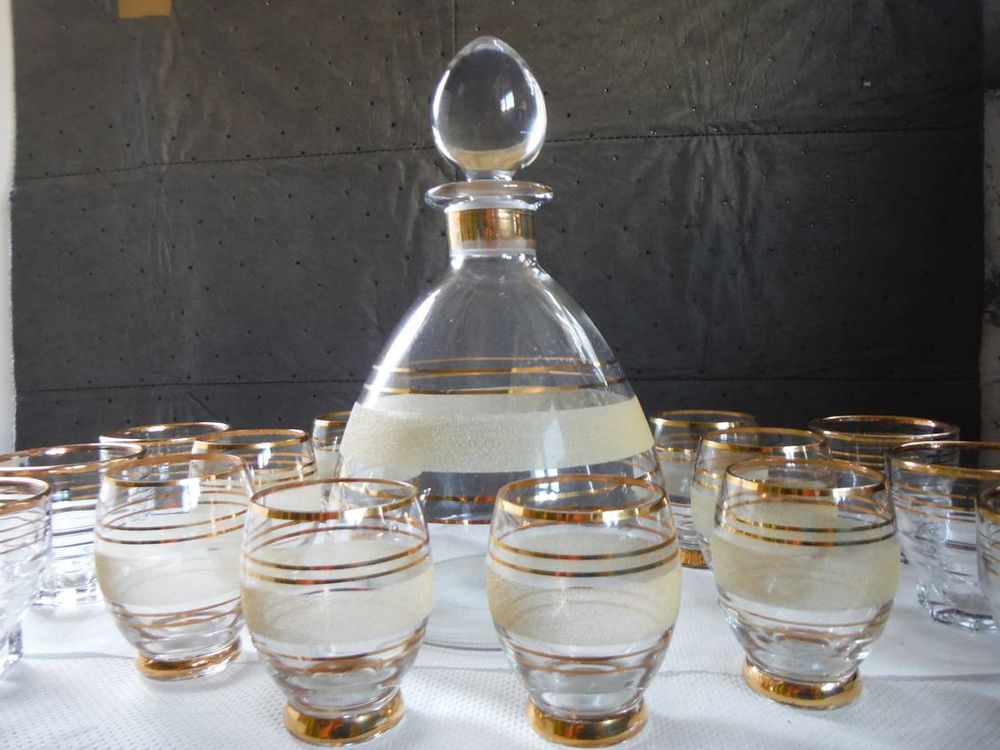 Carafe 1L vintage givr&eacute;e liser&eacute; or + 8 verres + 6 verres 