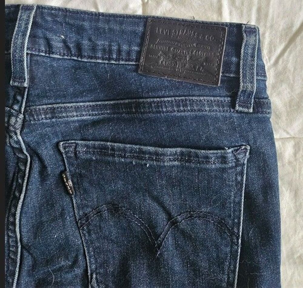 Jeans Lewistrauss T M tr&egrave;s bon &eacute;tat Vêtements
