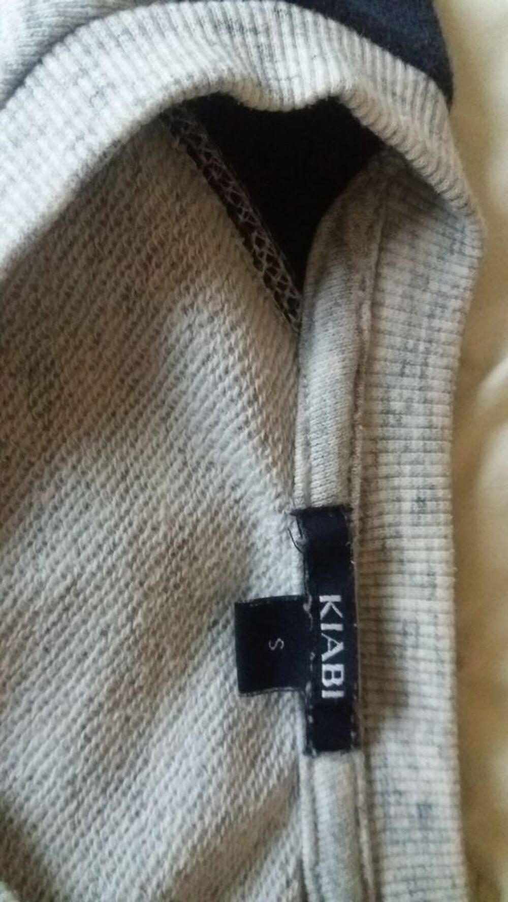 pull ado Vêtements