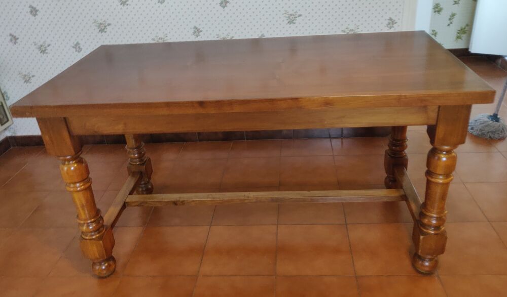 Table &agrave; manger en bois Meubles