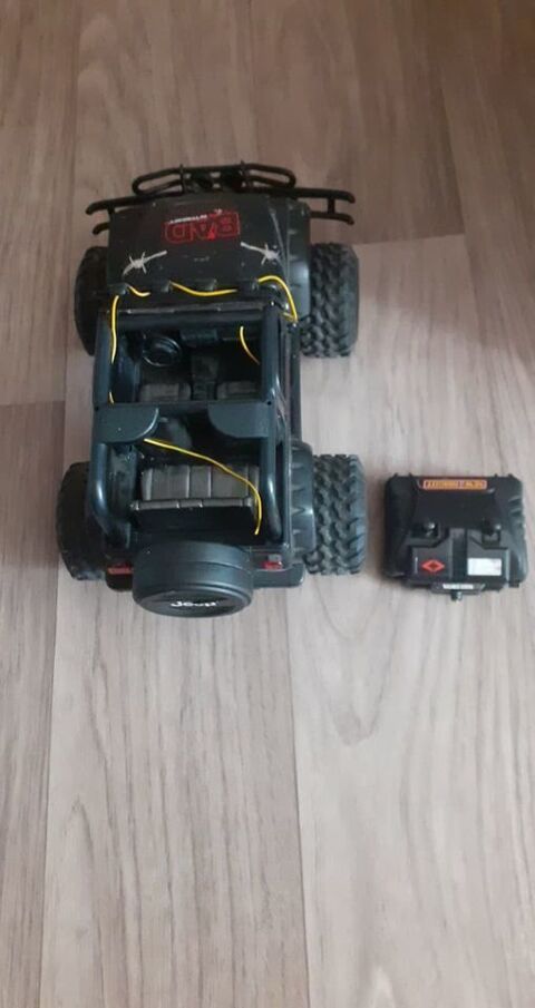 voiture teleguede 15 Marseille 15 (13)