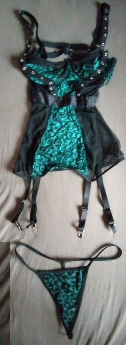 Ensemble body porte jarretelle et string - taille S 8 Beauchamp (95)
