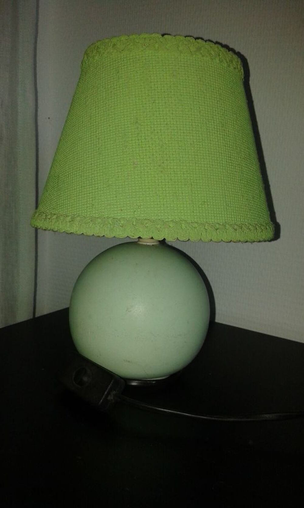 Tr&egrave;s jolie lampe de chevet vintage des ann&eacute;es 1988 Décoration