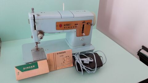Machine à coudre SINGER 348 . Le Plessis-Bouchard (95)