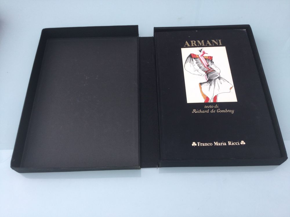 Livre ARMANI Livres et BD