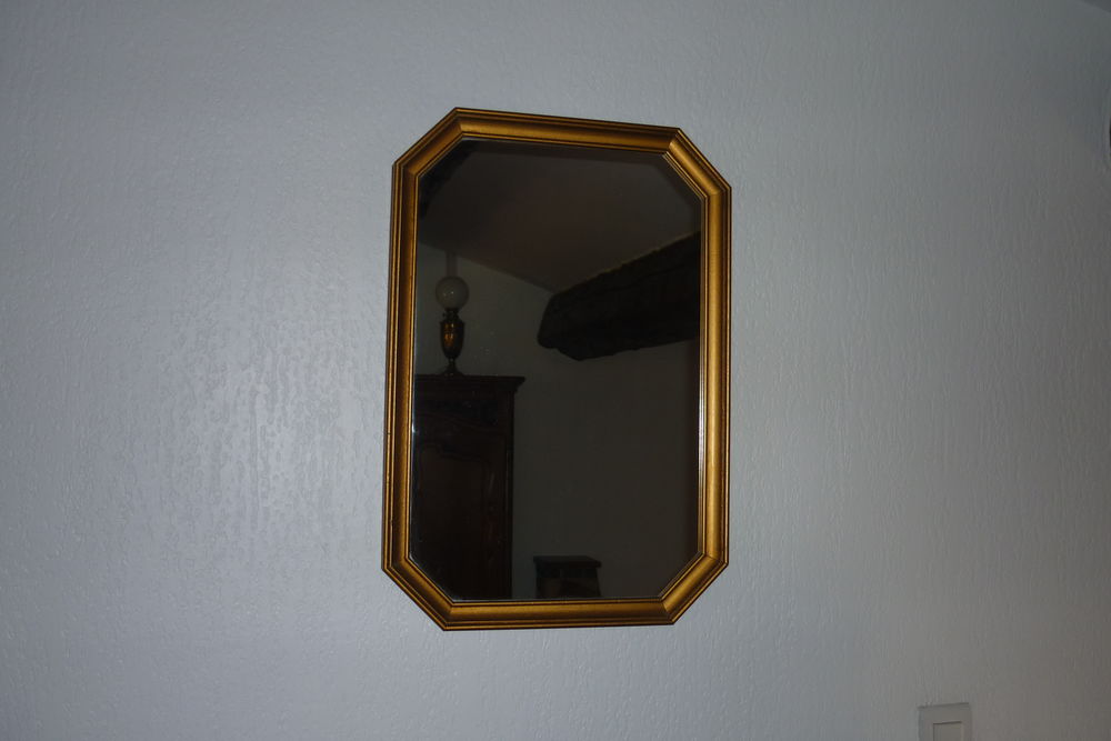 beau miroir en bois dor&eacute; Décoration