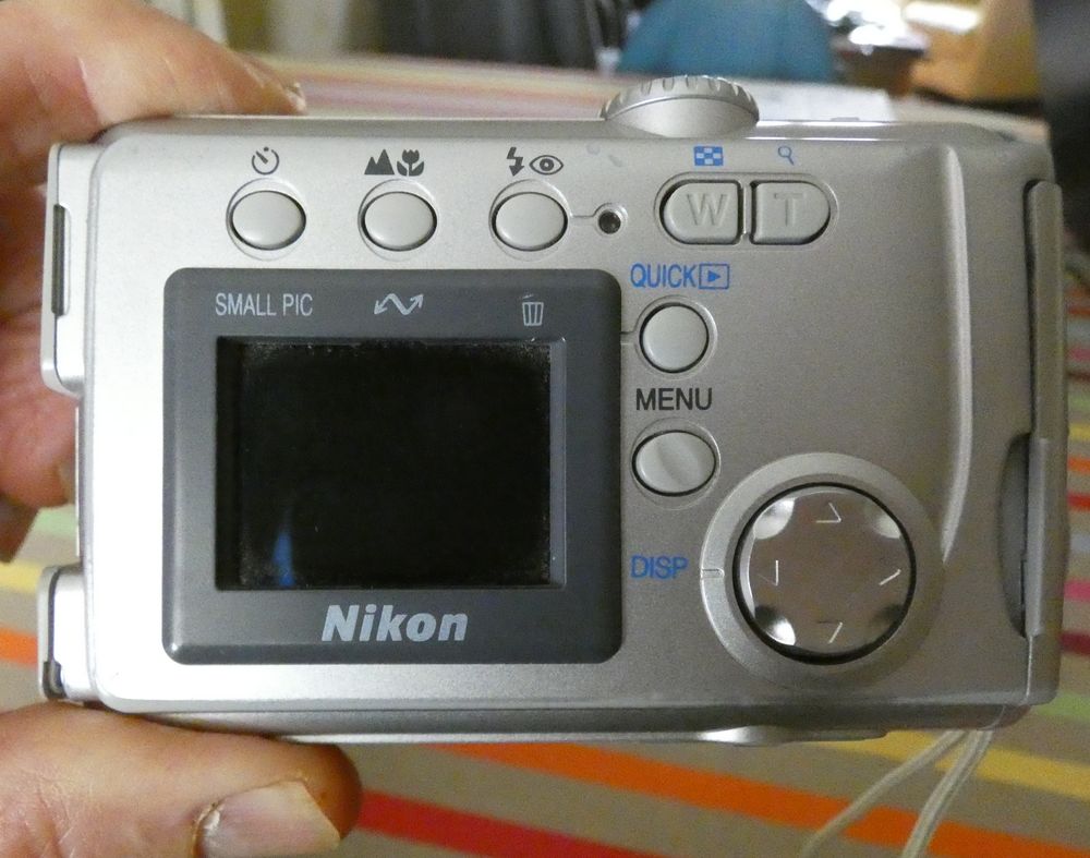 appareil Photo num&eacute;rique Nikon, Coolpix 2000 Photos/Video/TV