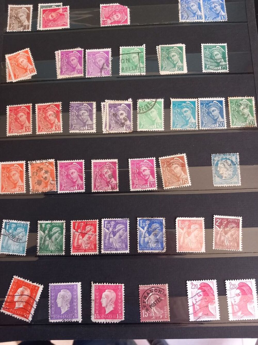 cartes postales et timbres 