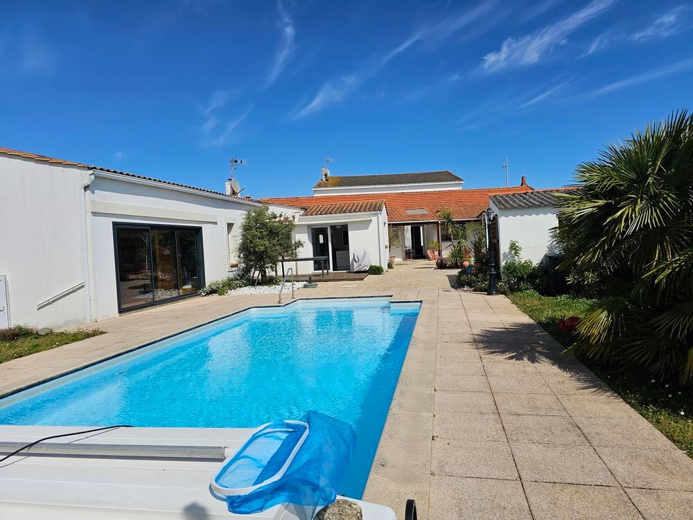   Grande maison bord de mer 8 personnes avec piscine priv�e Pays de la Loire, L'Aiguillon-sur-Mer (85460)