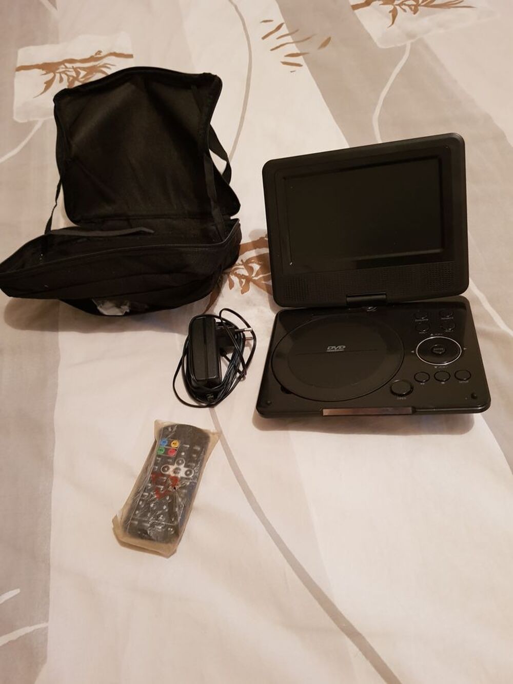 un lecteur de dvd portable Audio et hifi
