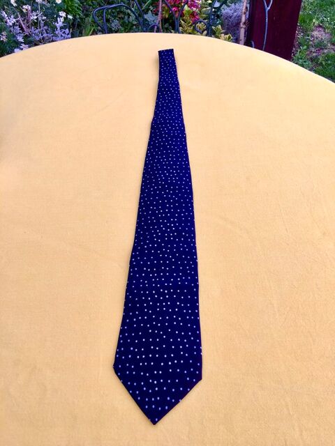 Cravate authentique ASCOT bleue marine � pois ciel,100% soie 20 L'Isle-Jourdain (32)