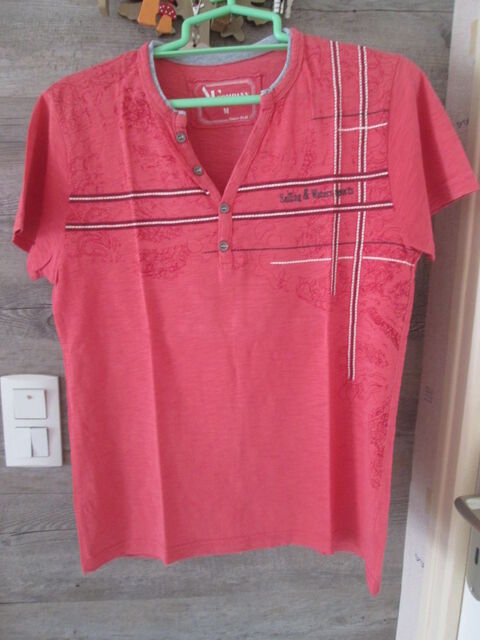 Polo rouge manches courtes Armand Thiery taille M 11 Chauriat (63)