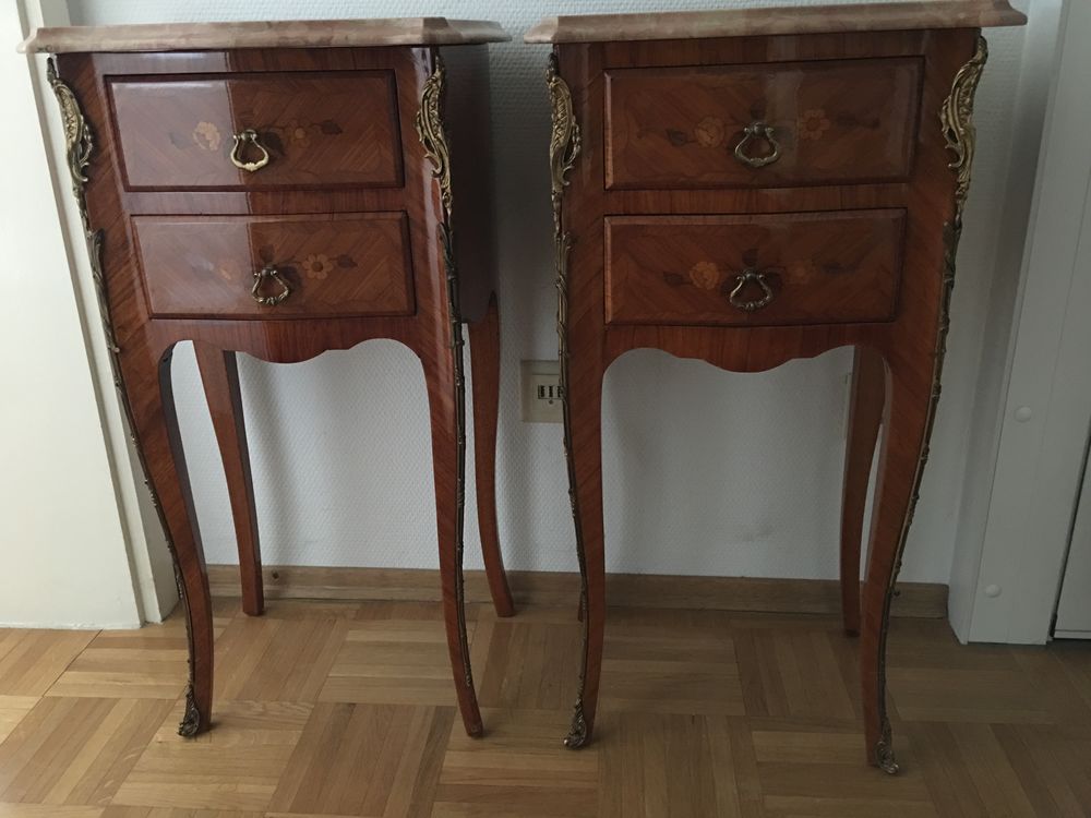 Chambre: Armoire, Coiffeuse, 2 Gu&eacute;ridons en Bois de Rose Meubles