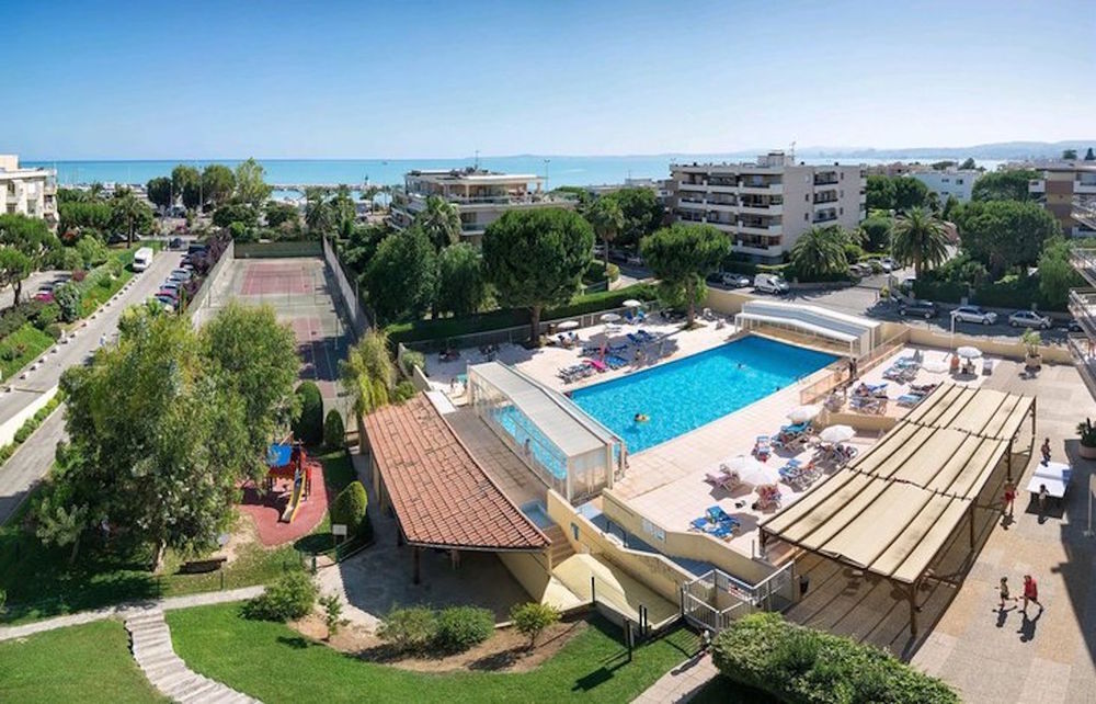   T2 50M2 VUE MER HELIOTEL GARAGE ET PARKING GRATUIT Provence-Alpes-Cte d'Azur, Saint-Laurent-du-Var (06700)