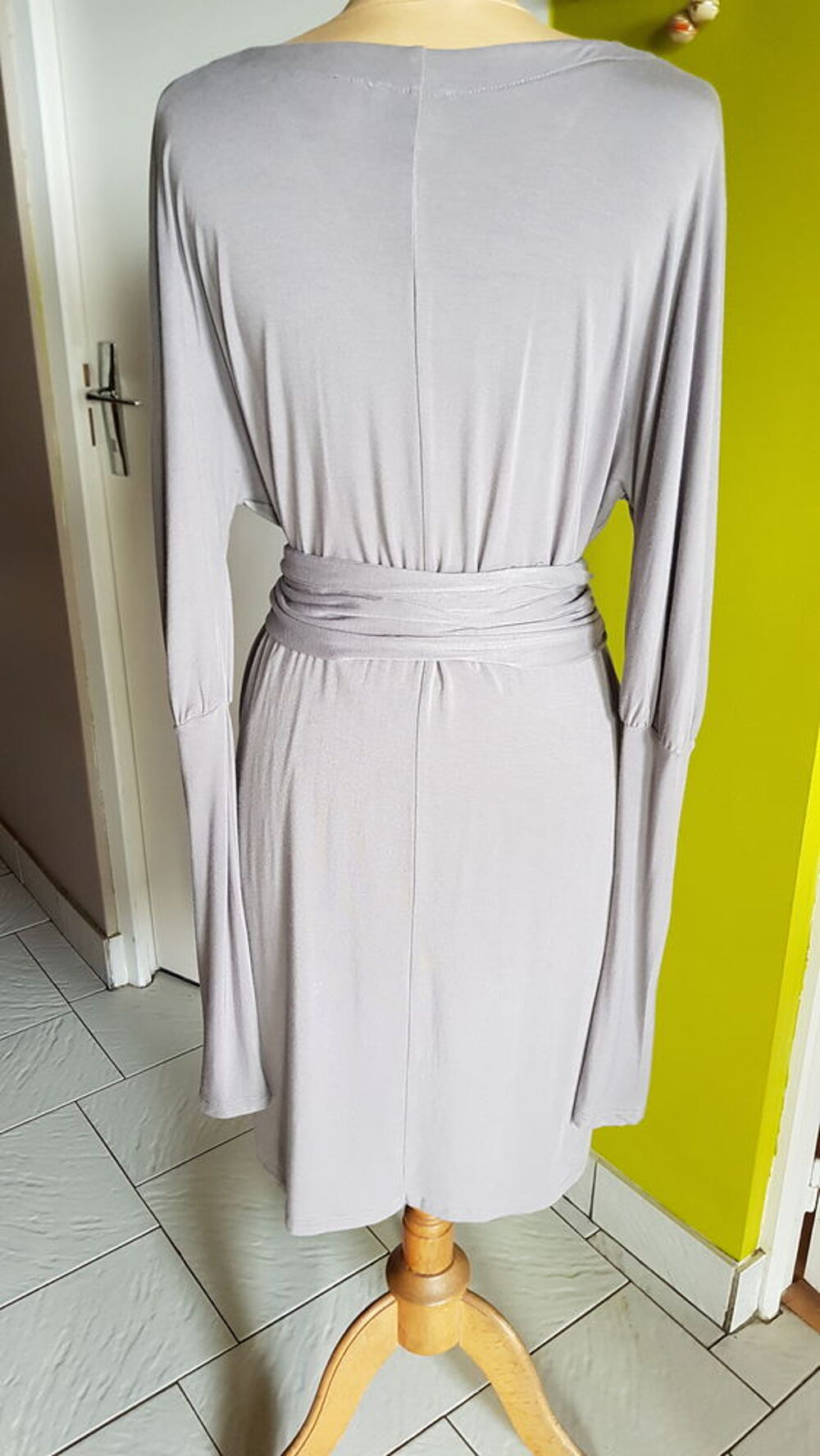 Robe fluide Laura Cl&eacute;ment - 38/40 (neuve) Vêtements