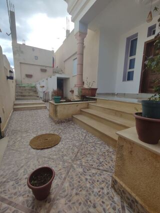  Villa  vendre 2/3 pices 300 m Hammam al ghezaz, nabeul, tunisie