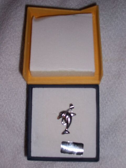 dauphin en argent Macif neuf 15 Soullans (85)