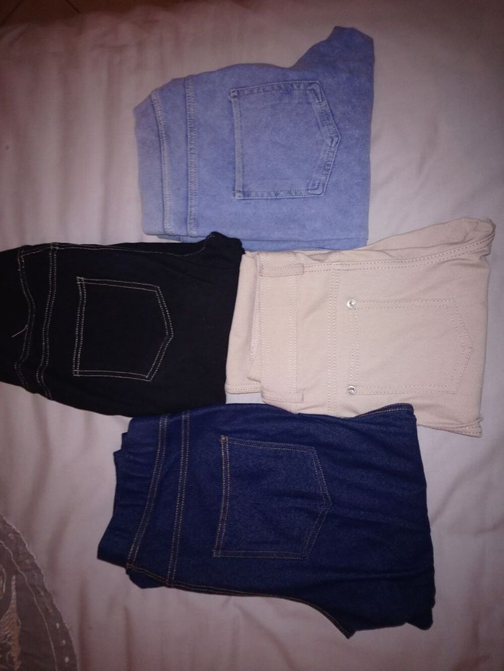 Lot 4 pantalons jeggings taille S Vêtements