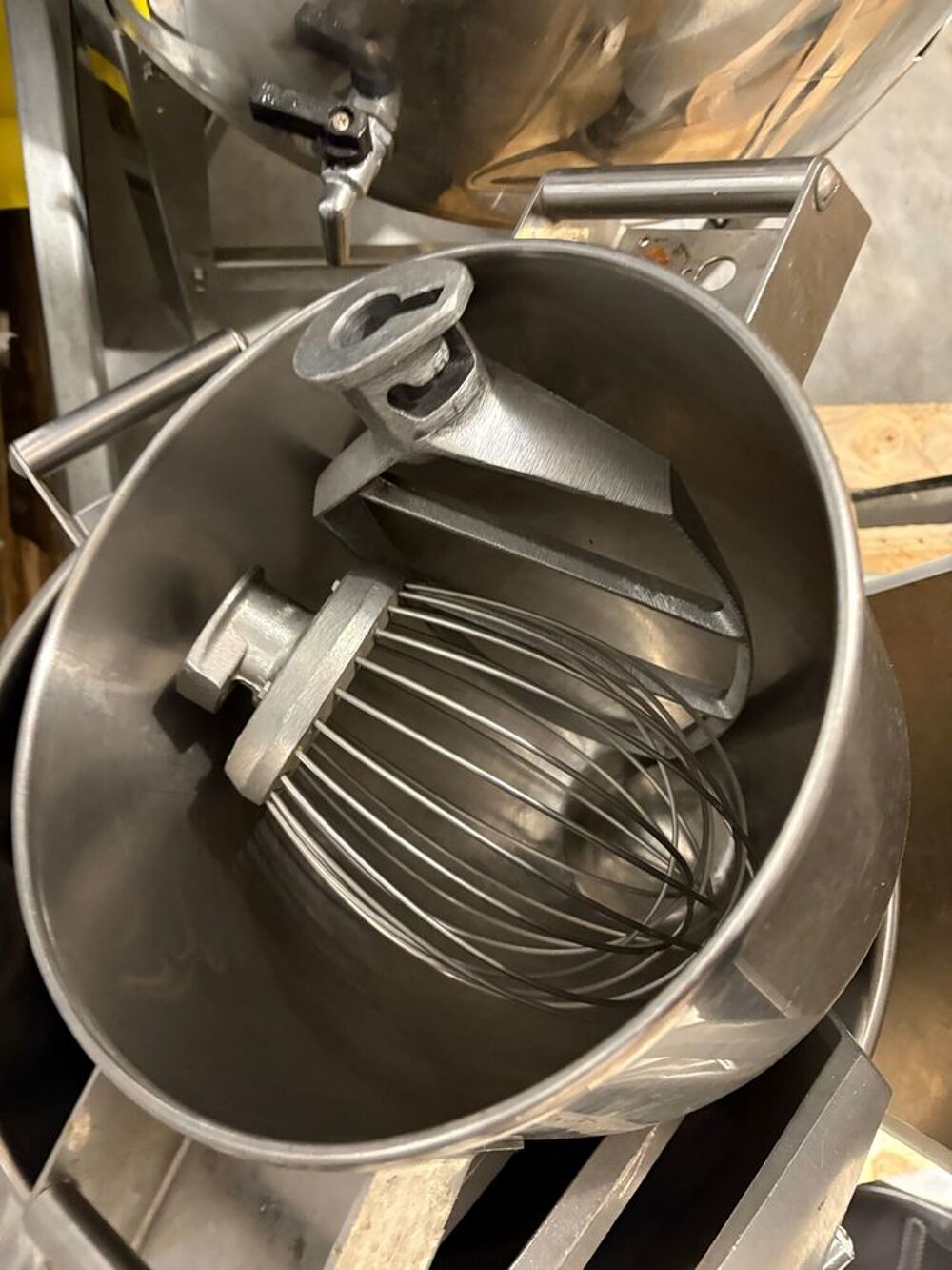 batteur m&eacute;langeur XBM30 en bon &eacute;tat
Cuisine