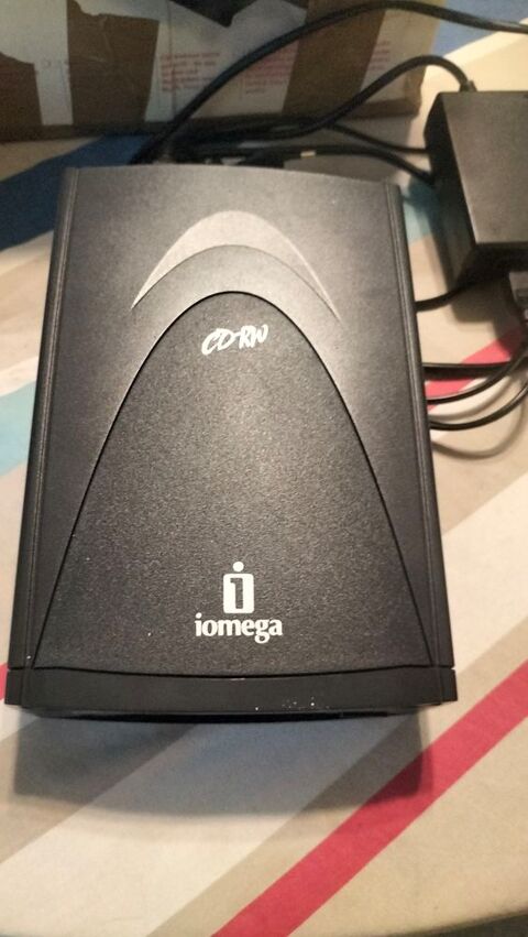 Lecteur graveur externe iomega cd-rw 52-24-52 quasi neuf 36 Cachan (94)
