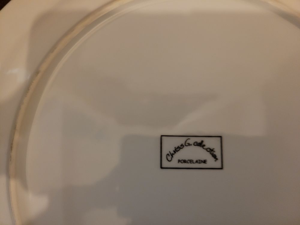 Lot 10 grandes assiettes motif fleurs Chriss G. collection Cuisine