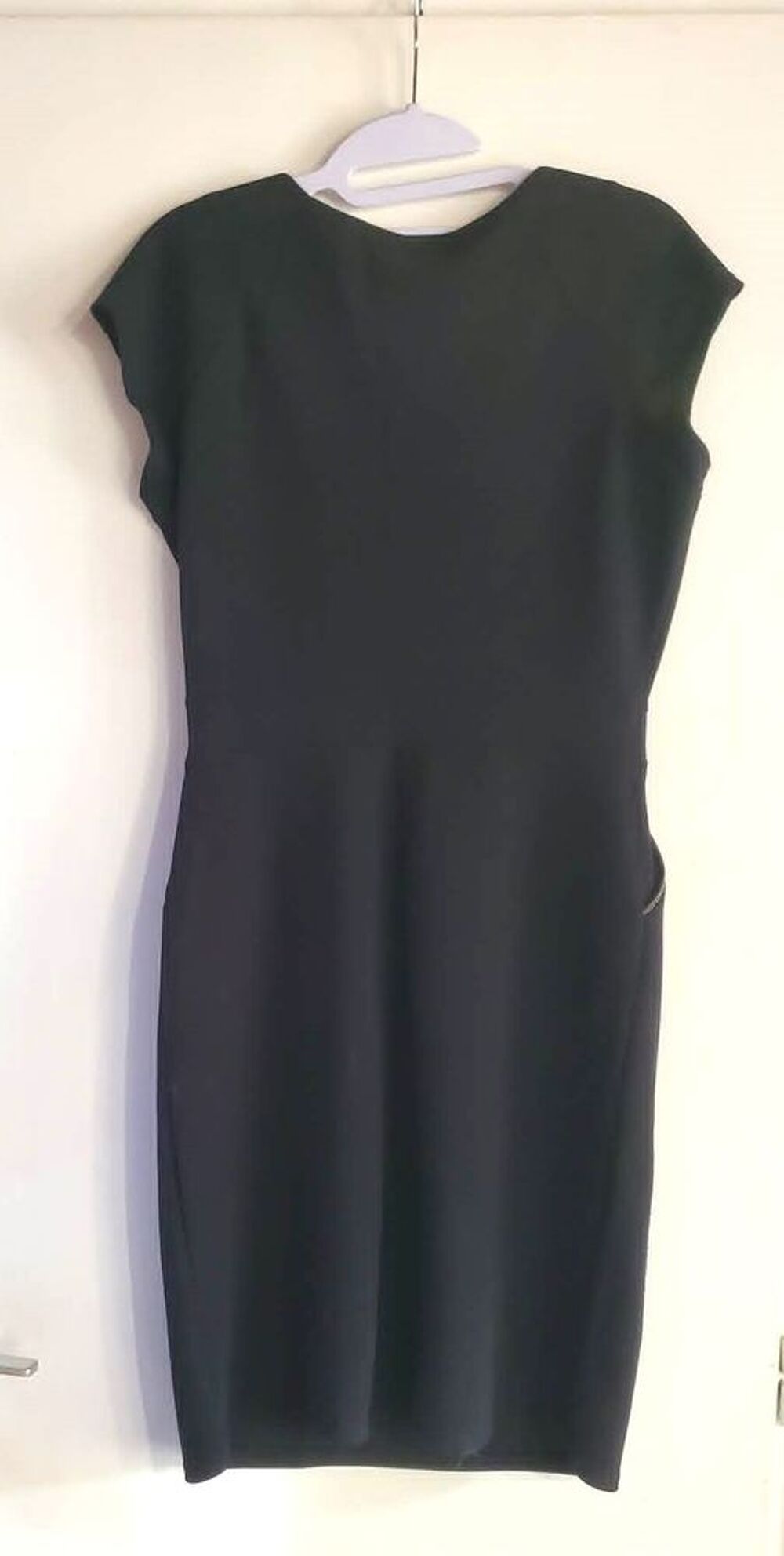 ROBE NOIRE MARQUE EGERIE T38 Vêtements