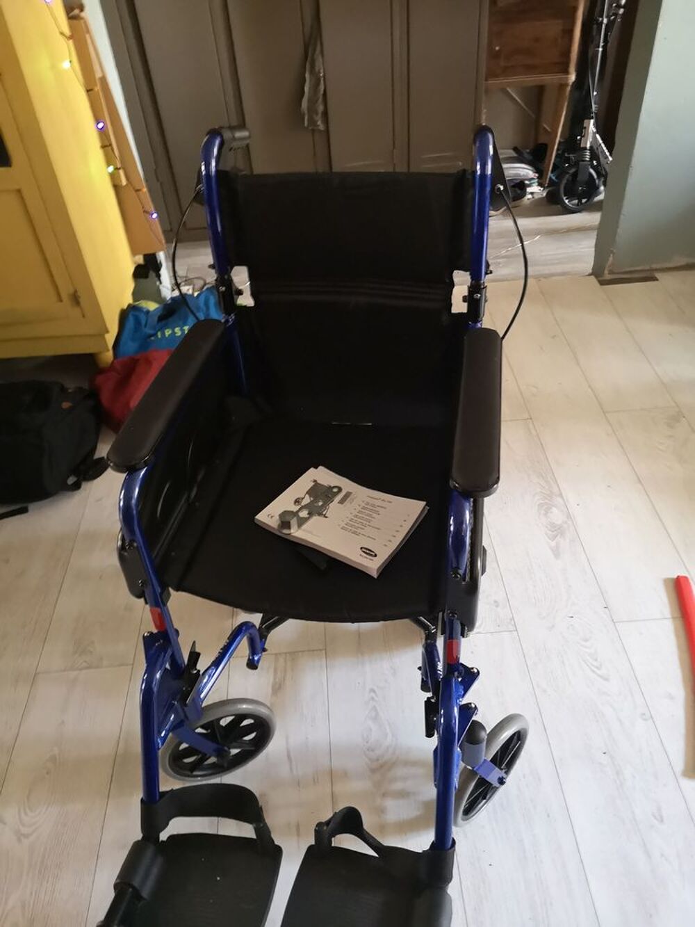 Chaise de transfert neuve Meubles