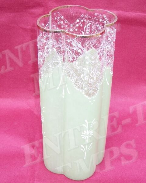ANCIEN VASE POLYLOB� VERRE/CRISTAL �MAILL� 1900 49 Sergines (89)
