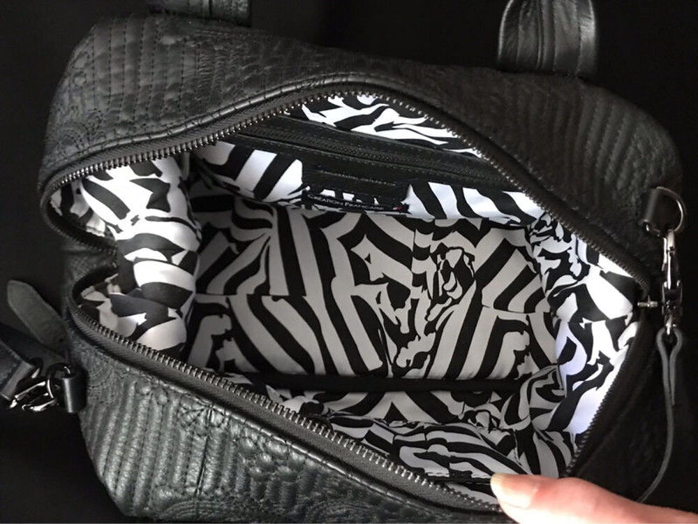 Sac &agrave; main neuf Christian Lacroix. Maroquinerie