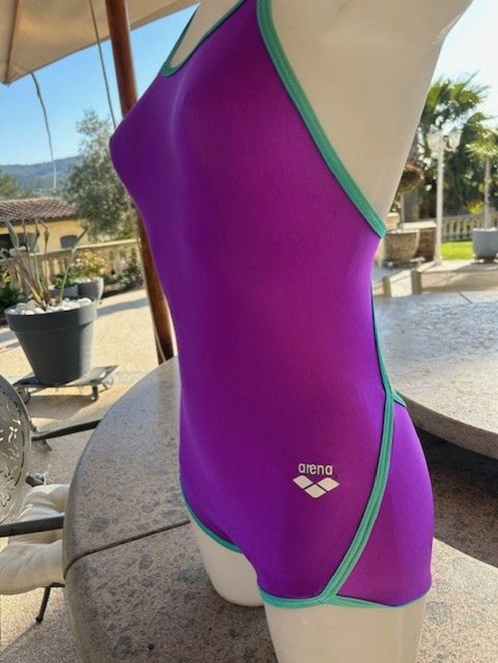 MAILLOT DE BAIN AR&Eacute;NA SP&Eacute;CIAL PISCINE NEUF TAILLE 36/38 M Vêtements