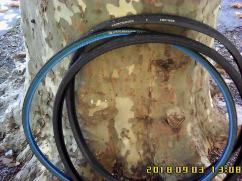 Lot de pneus et chambre  air en 700 mm  
0 Noailhac (81)