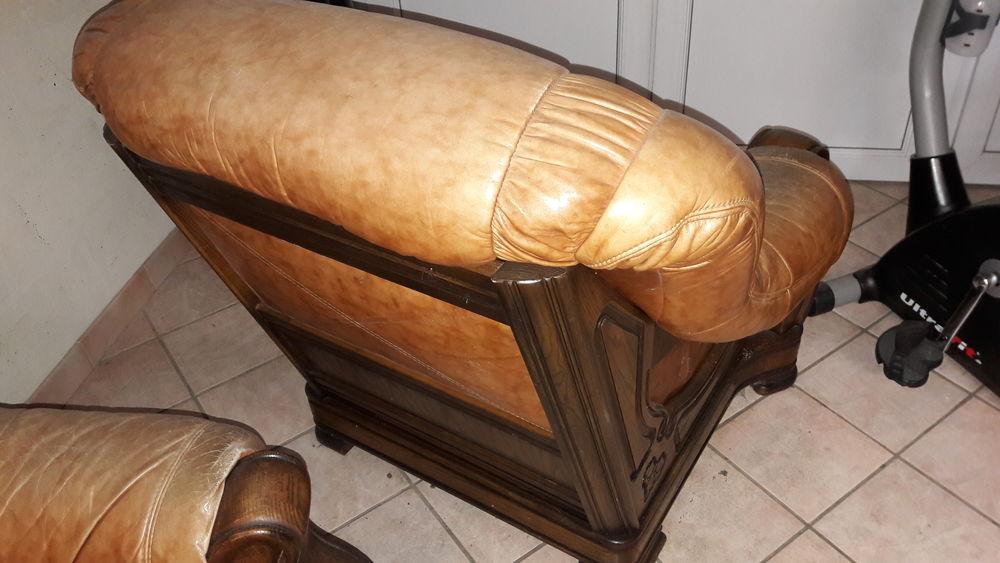 2 fauteuils ch&ecirc;ne et cuir marron clair Meubles