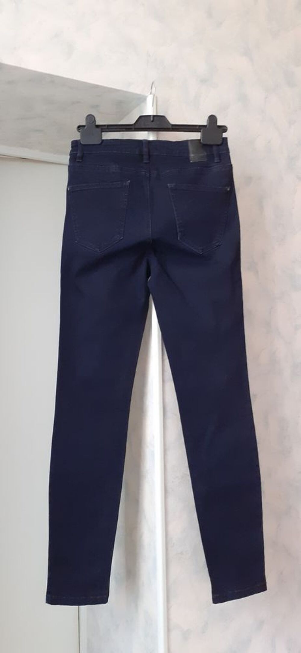 Jean skinny taille 36-38 Vêtements