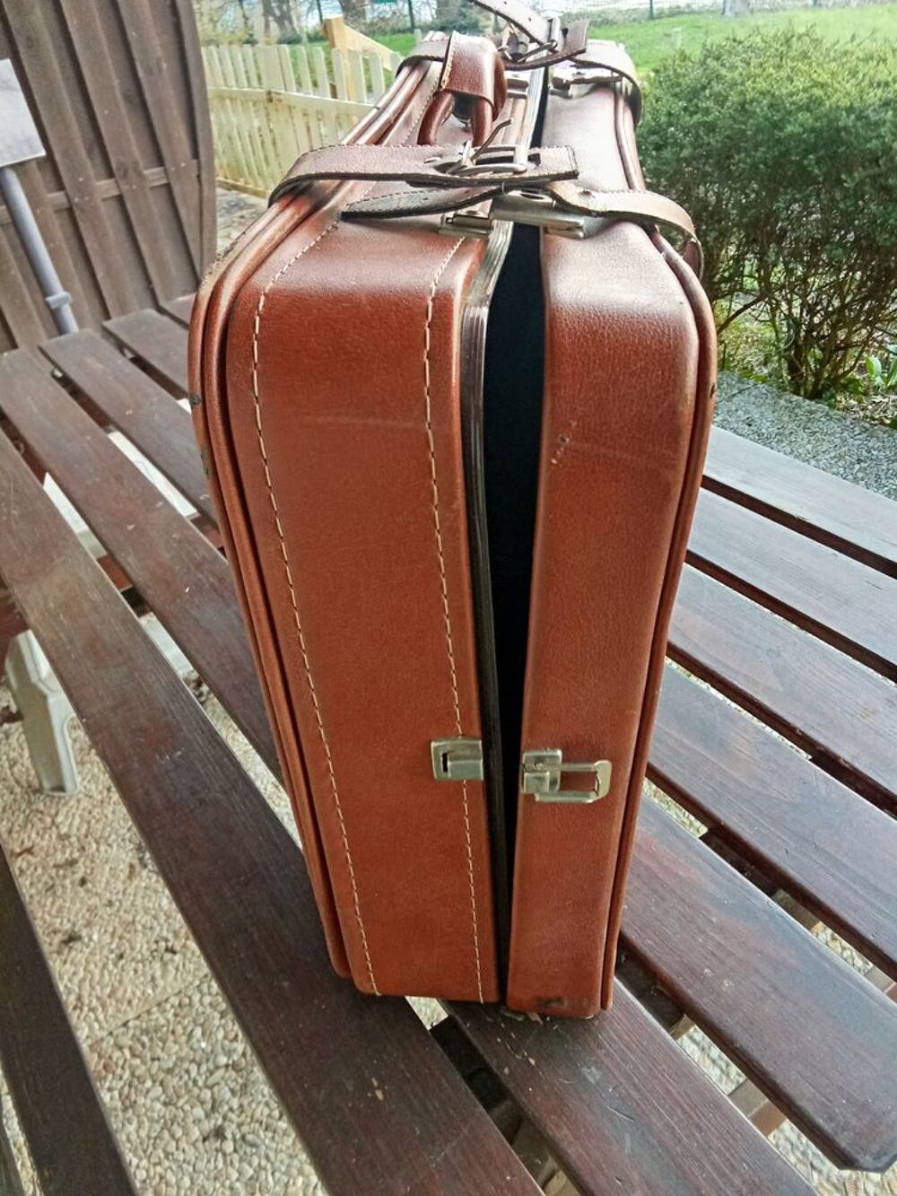Valise cuir Meubles
