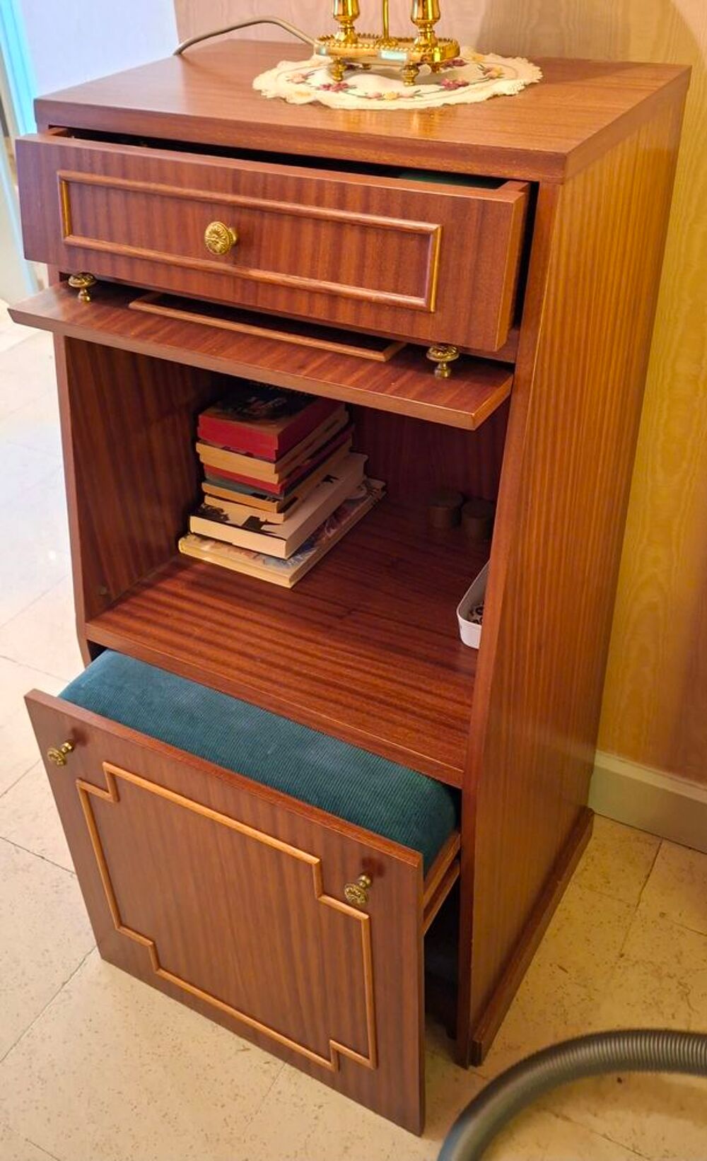 meuble t&eacute;l&eacute;phone en bois. Meubles