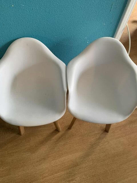 Chaises blanches pour enfants 10 Pont-Sainte-Maxence (60)