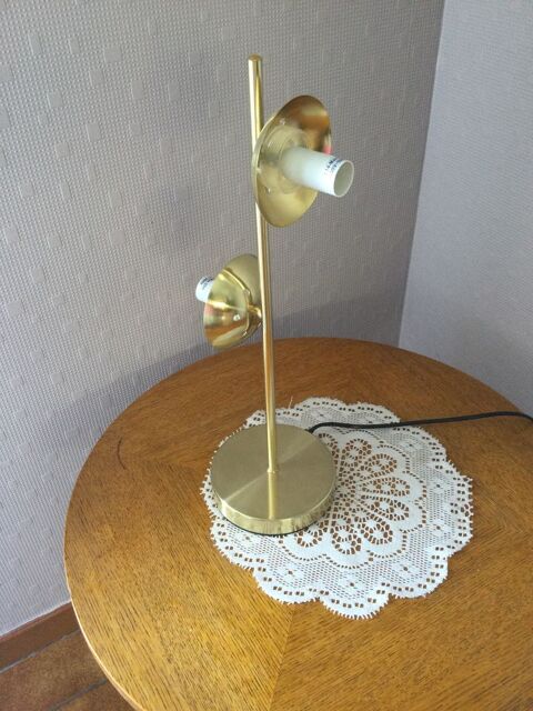 Tr�s jolie lampe sur pied dans les tons dor�s  neuve 15 Don (59)