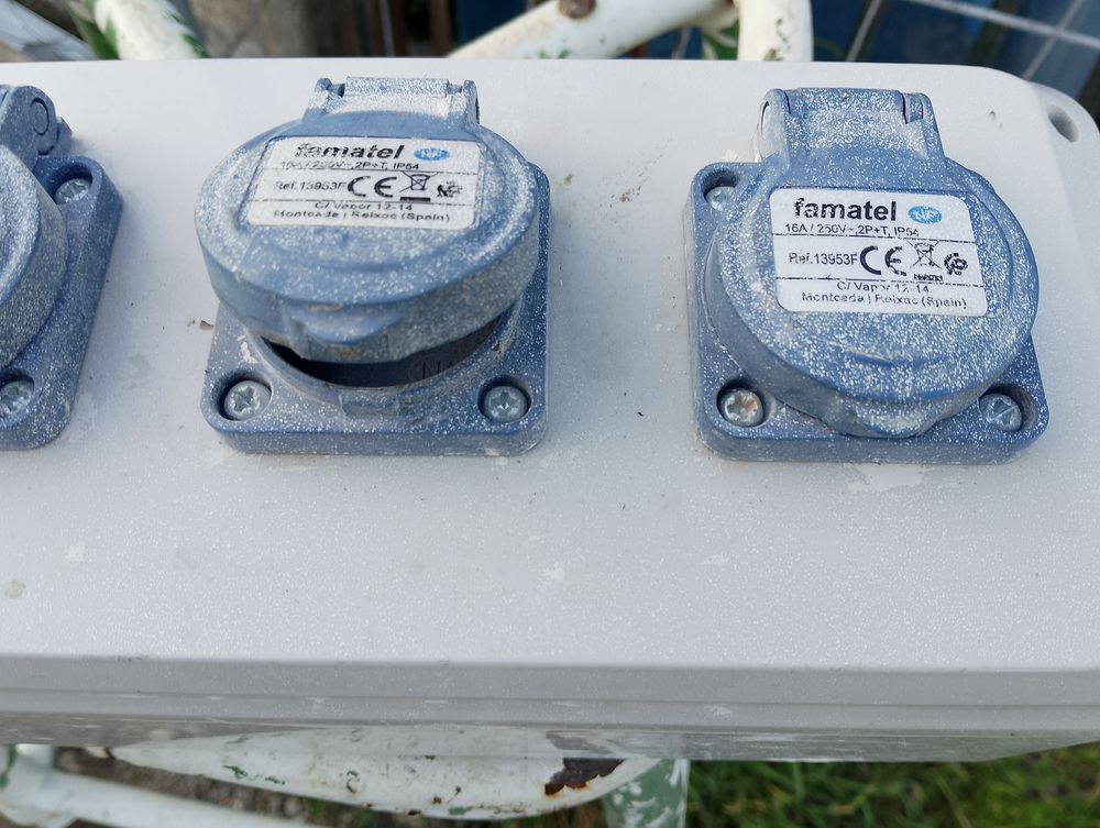 Coffret de Chantier IP54 Famatel arret Bricolage