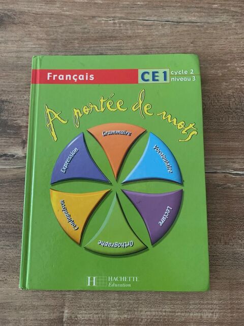 Livre scolaire CE1      Français - A portée de Saleilles (66)