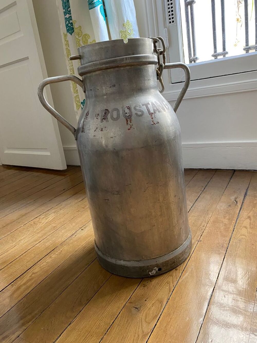 Ancien bidon &agrave; lait de Touraine (Ets SCHMID PARIS TOURS) 20e Décoration