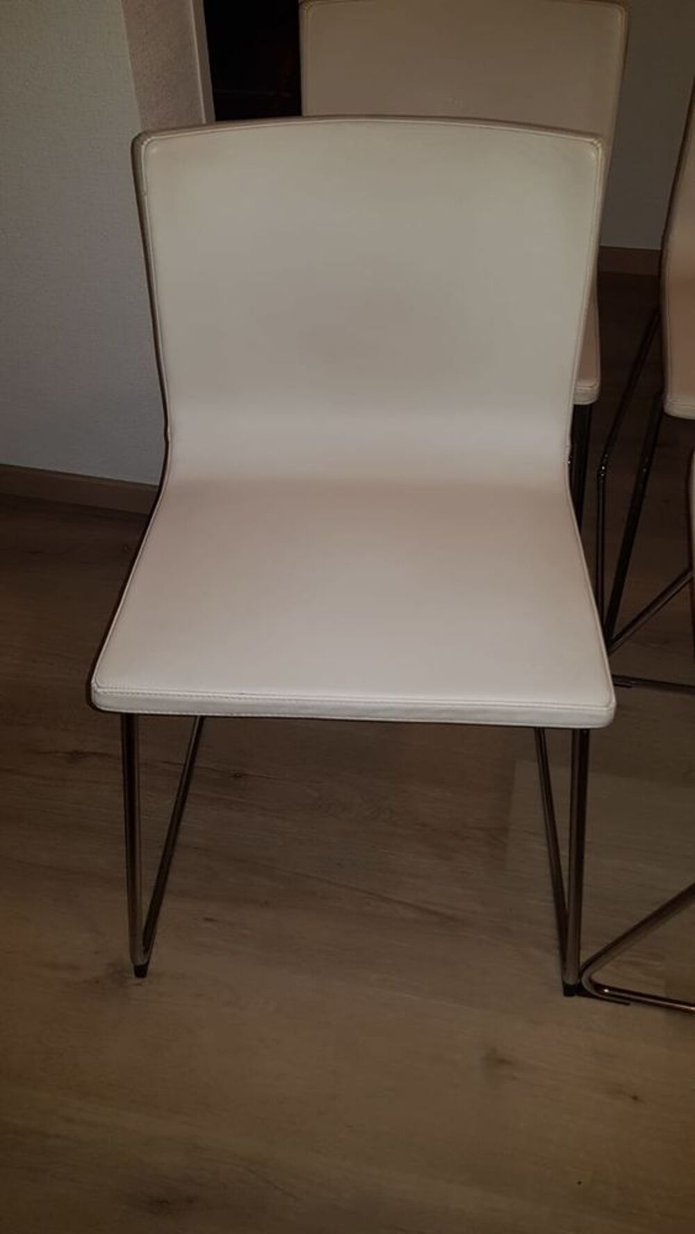 Splendide 4 chaise blanche simili-cuir Meubles