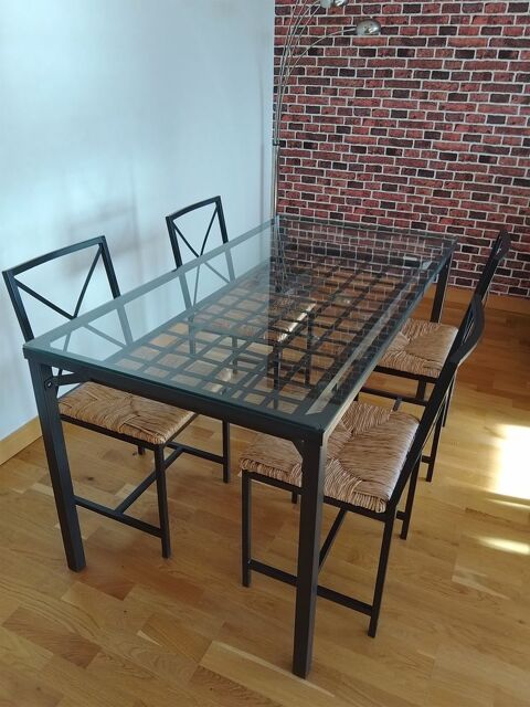 Table et 4 chaises de salle � manger
Table basse 0 Bourg-en-Bresse (01)