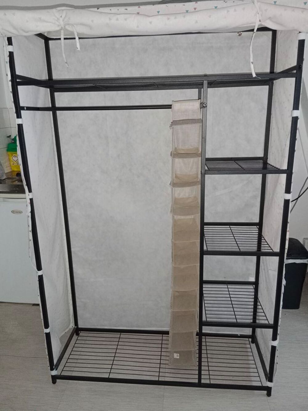 Armoire fonctionnelle Meubles
