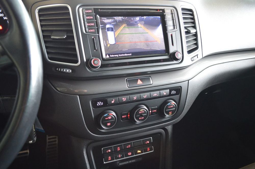 Sharan 1.4 TSI 150 BlueMotion Technology DSG6 IQ.Drive 2019 occasion 38440 Saint-Jean-de-Bournay