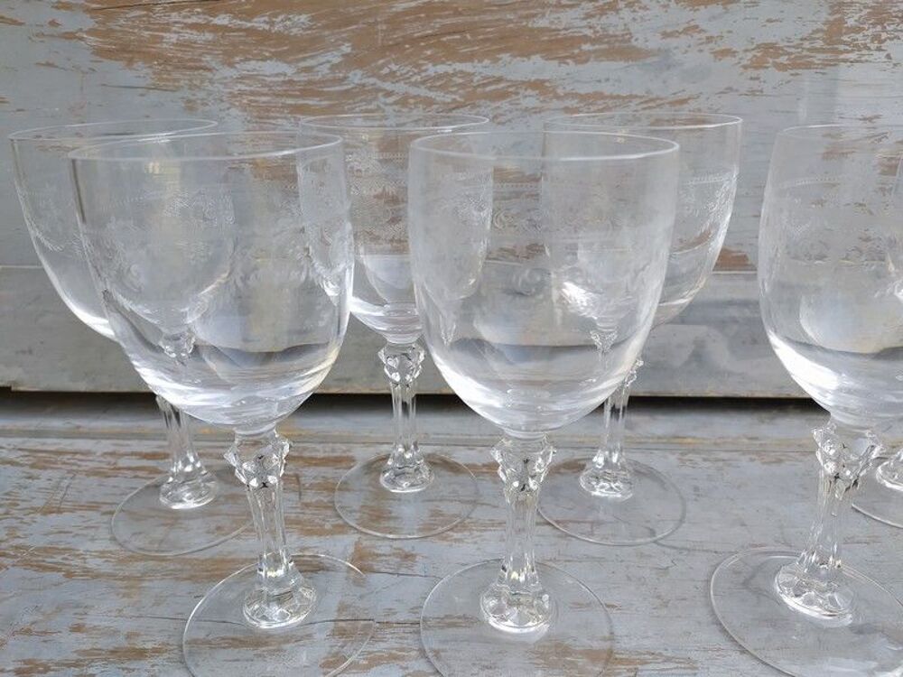 6 Verres &agrave; Eau et 4 Verres &agrave; Vins Cristal Motif Guirlande 
Décoration
