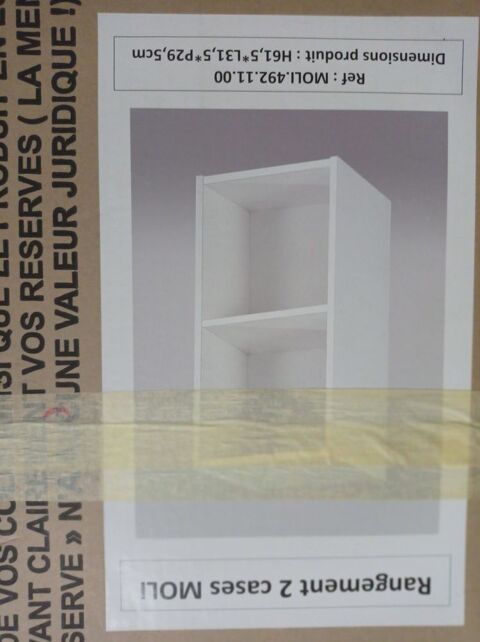 Meuble blanc neuf avec 2 niches .
Tr�s pratiques. 20 Saint-Martin-sur-le-Pr� (51)