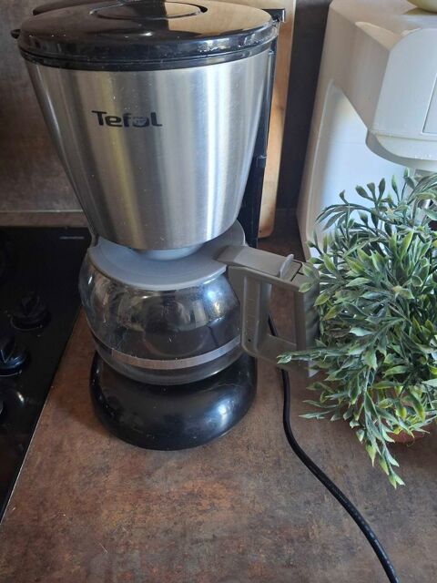 cafetière filtre inox et noir tefal Montoy-Flanville (57)