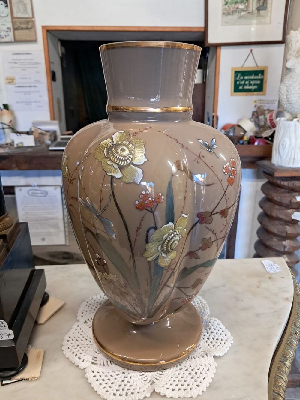 Paire de vases anciens, en opaline Décoration