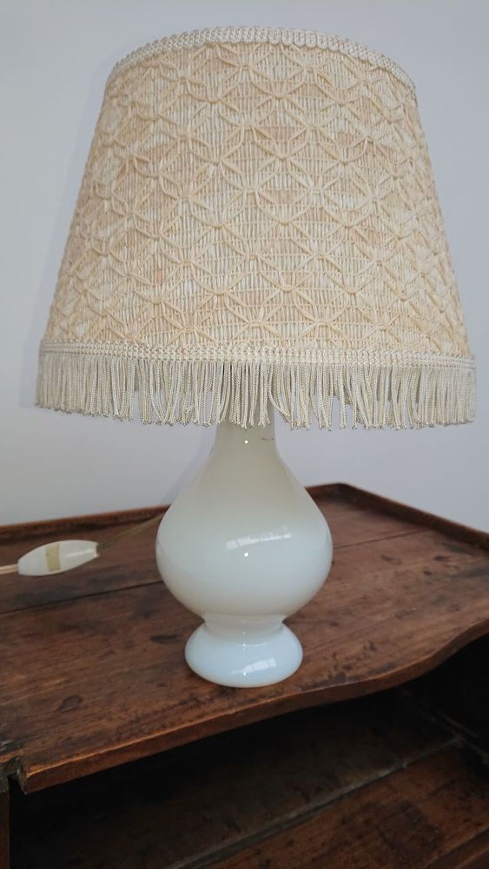 Petite lampe en Opaline blanche Décoration